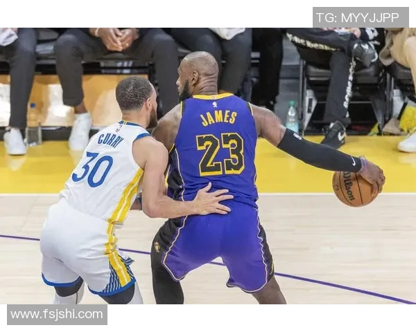 森林狼与金刚狼的巅峰对决谁能在这场激烈战斗中笑到最后