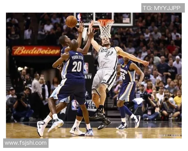 都灵与博洛尼亚激战正酣结果揭晓引发球迷热议