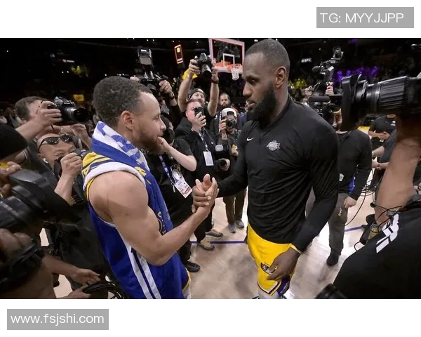 库里与霍勒迪的对决谁能在NBA赛场上笑到最后